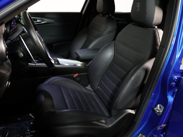Used 2024 Alfa Romeo Tonale Veloce w/ Premium Interior Package AWD/4WD image 4