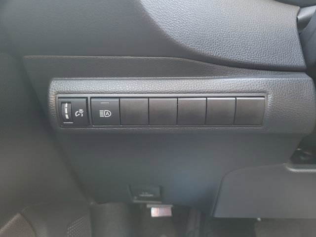 Used 2025 Toyota Corolla LE image 23