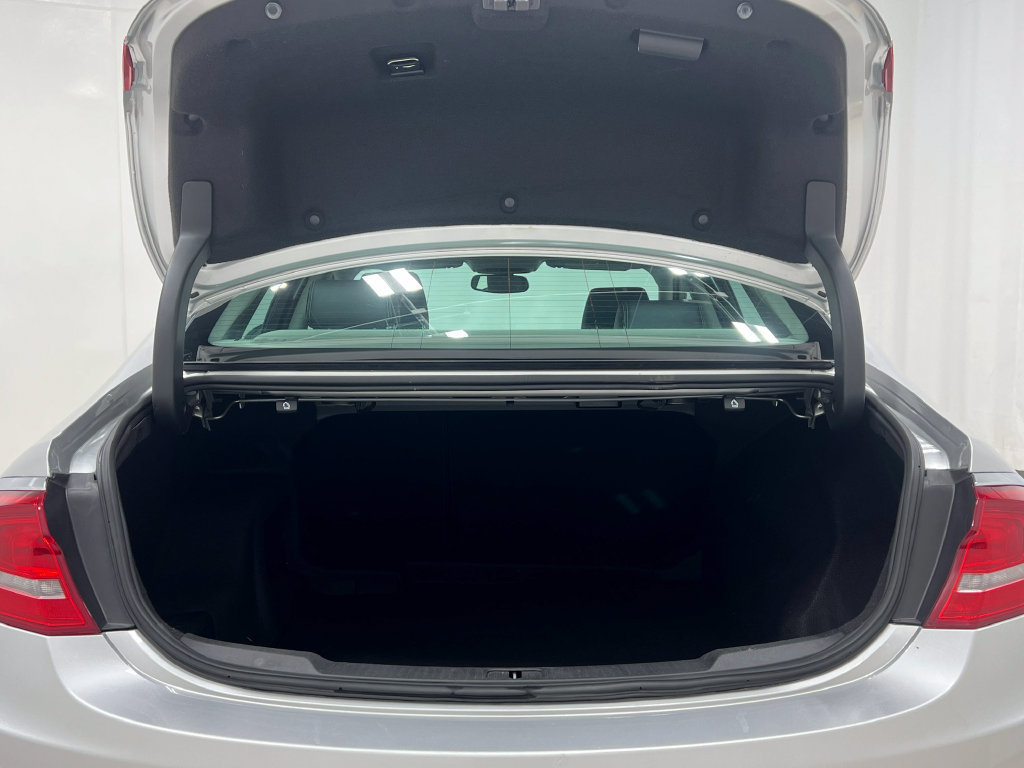Used 2017 Buick LaCrosse Essence w/ Sun and Shade Package FWD image 27