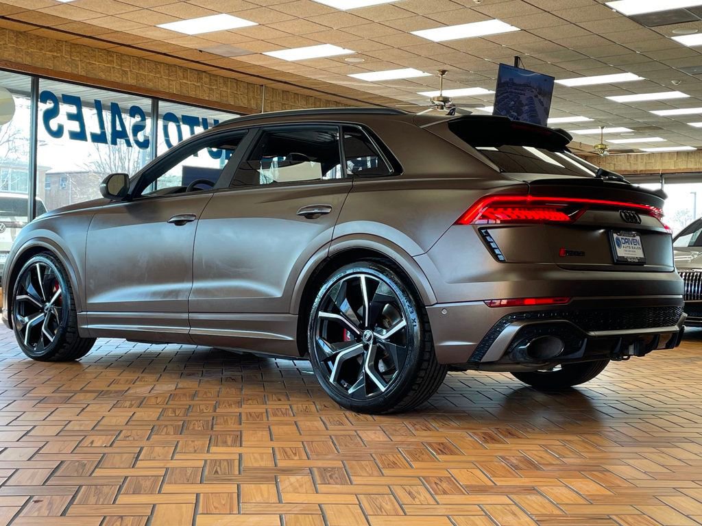 Used 2023 Audi RS Q8 w/ Black Optic Package image 7