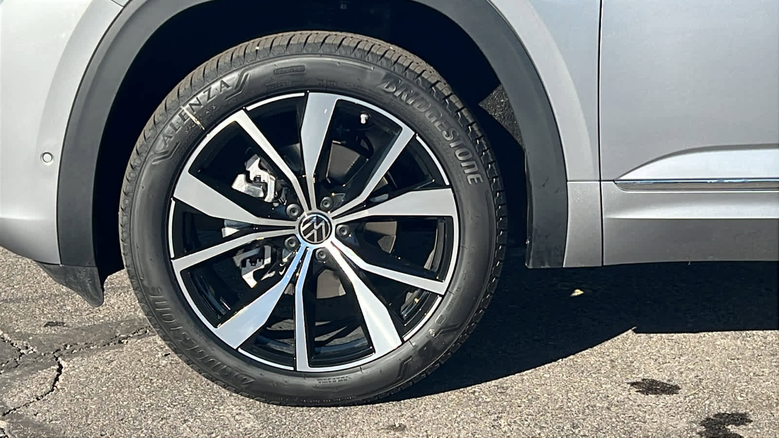 New 2026 Volkswagen Atlas SEL Premium R-Line image 9