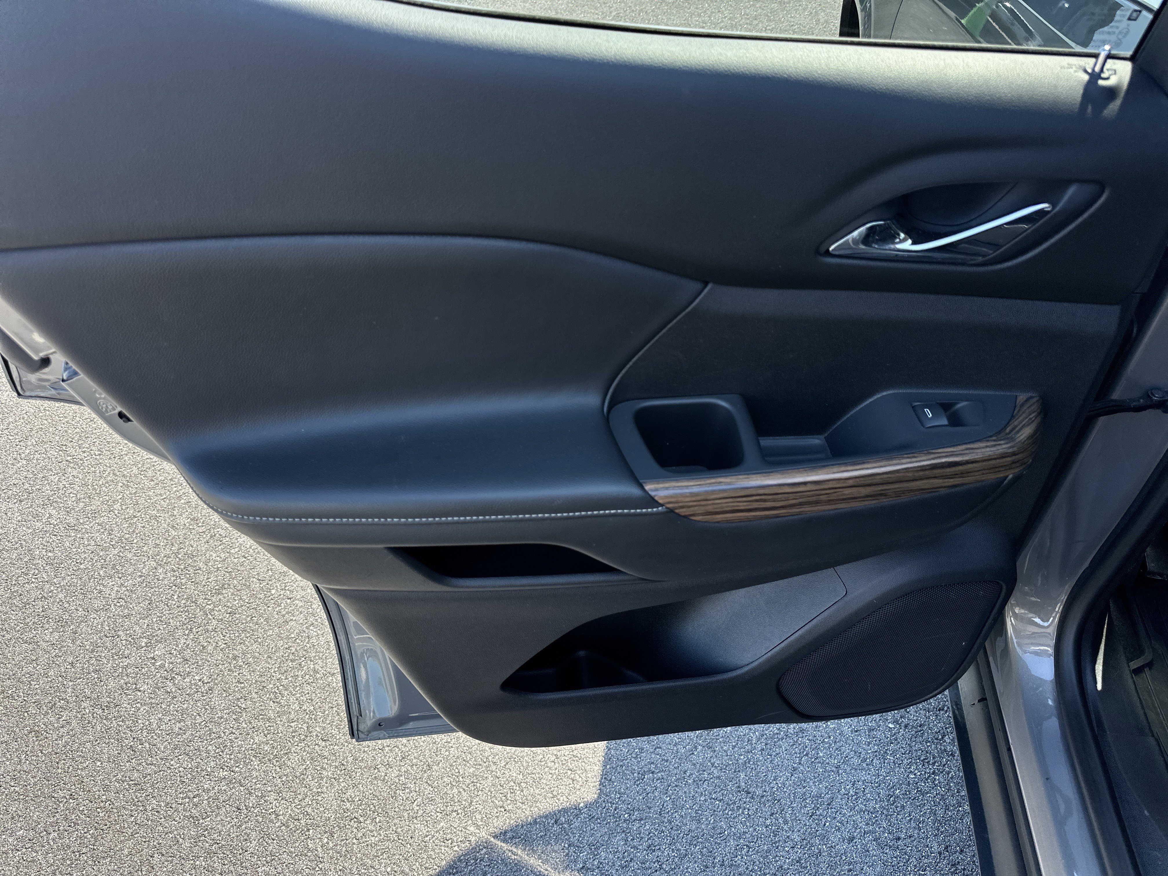 Certified 2019 GMC Acadia Denali w/ Technology Package image 23