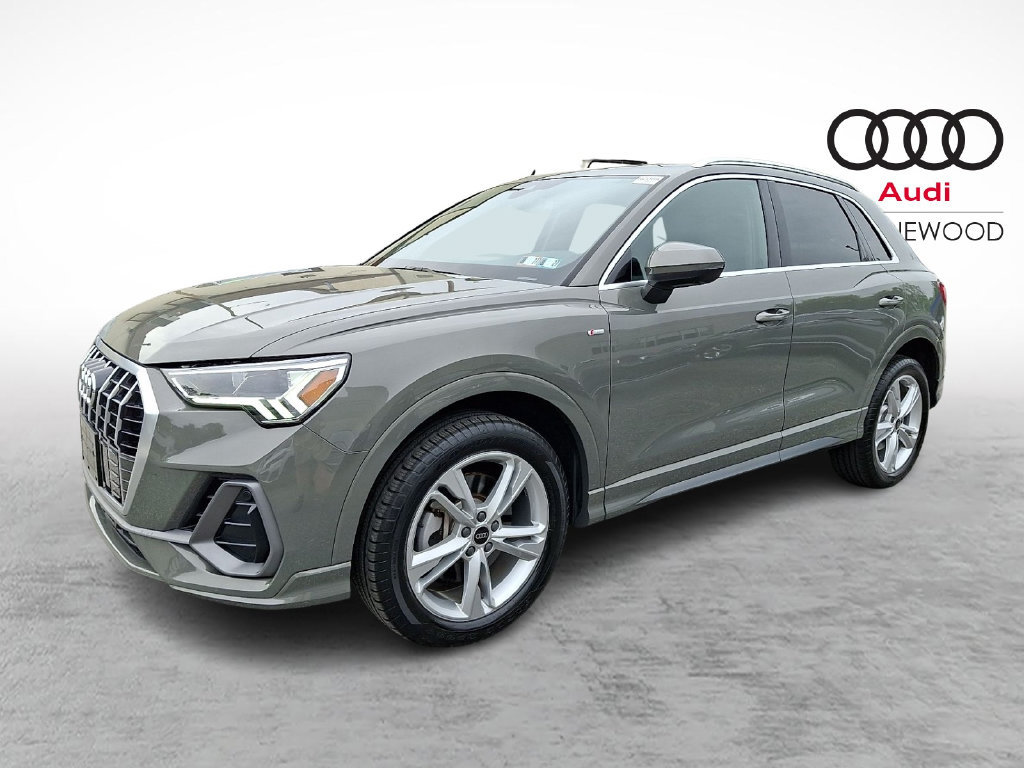 Used 2023 Audi Q3 2.0T Premium Plus w/ Premium Plus Package AWD/4WD image 3