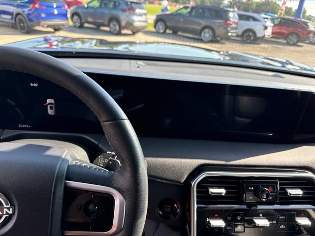 Used 2025 Nissan Armada SV AWD/4WD image 17