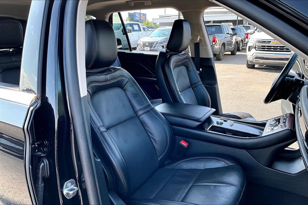 Used 2024 Lincoln Aviator Reserve AWD/4WD image 31