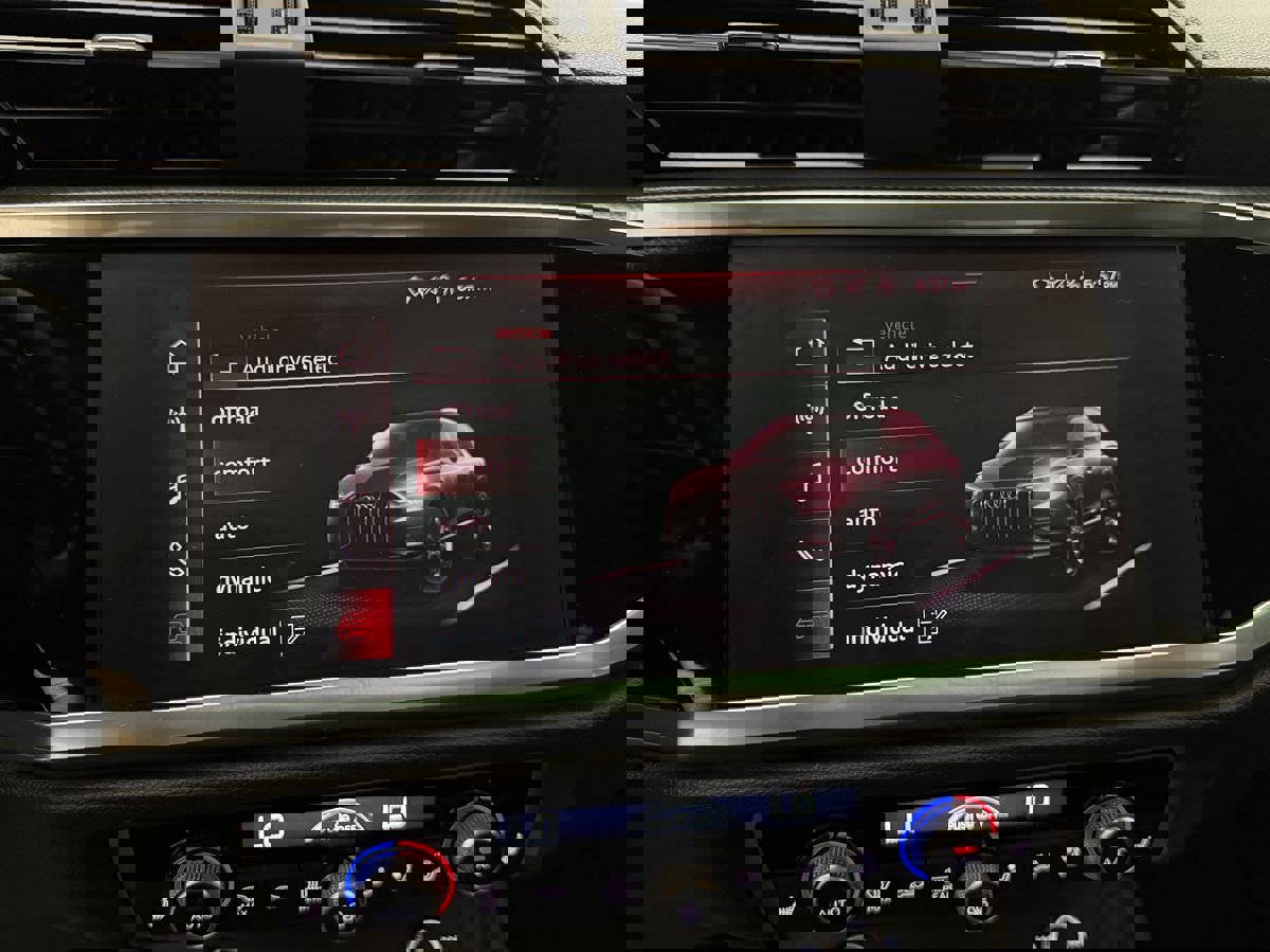 Used 2022 Audi Q3 2.0T Premium Plus w/ Premium Plus Package image 27