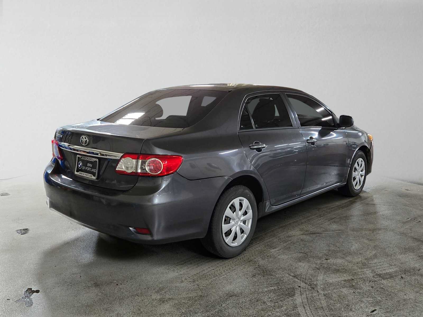 Used 2013 Toyota Corolla L FWD image 3