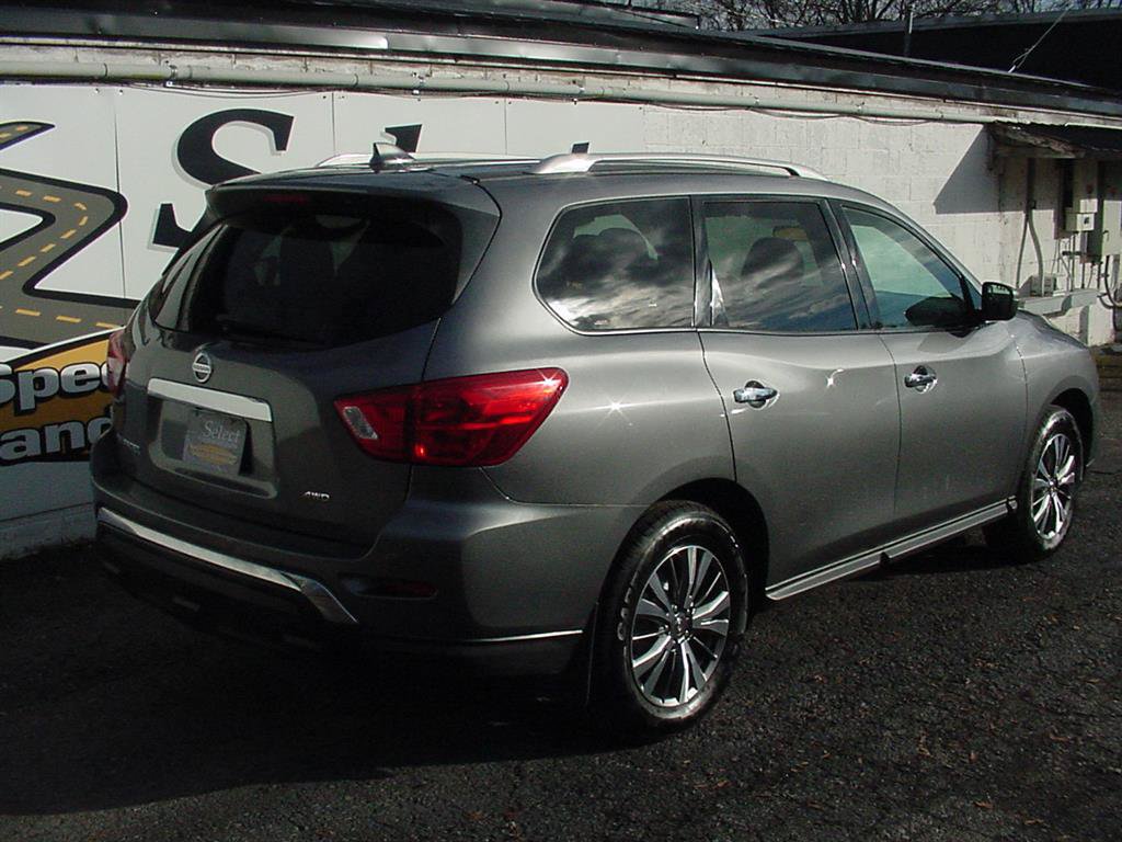 Used 2019 Nissan Pathfinder S AWD/4WD image 2