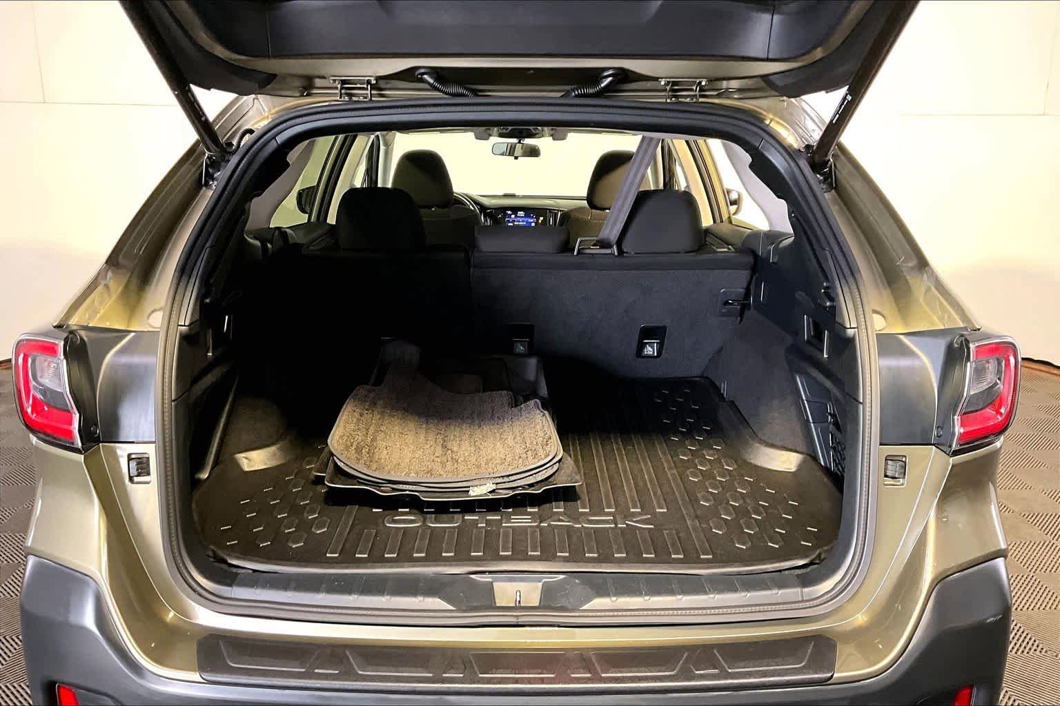 Used 2022 Subaru Outback Premium AWD/4WD image 36