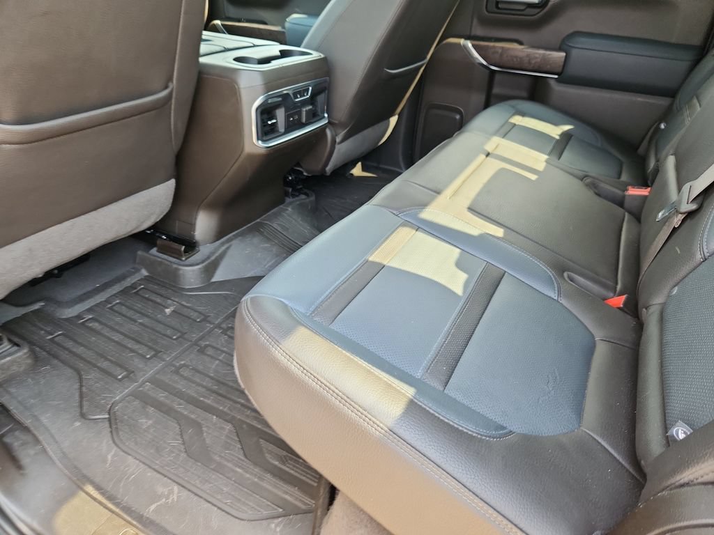 Used 2021 GMC Sierra 1500 Denali w/ Technology Package AWD/4WD image 9