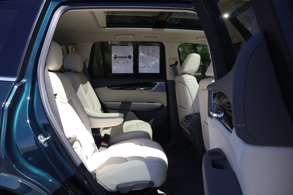 Used 2025 Cadillac XT6 Premium Luxury w/ Technology Package image 53