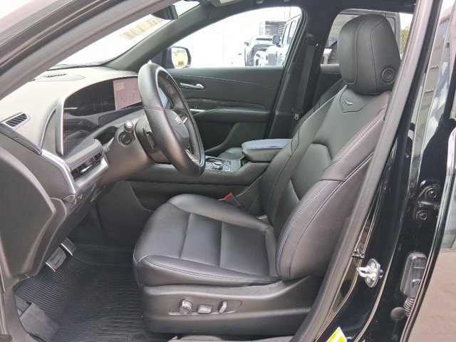 Used 2025 Cadillac XT4 Sport image 19