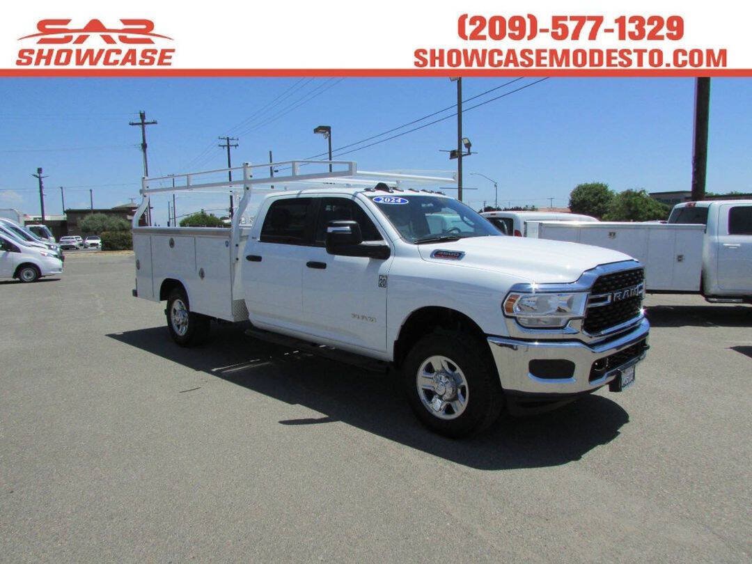 Used 2024 RAM 3500 SLT AWD/4WD image 1