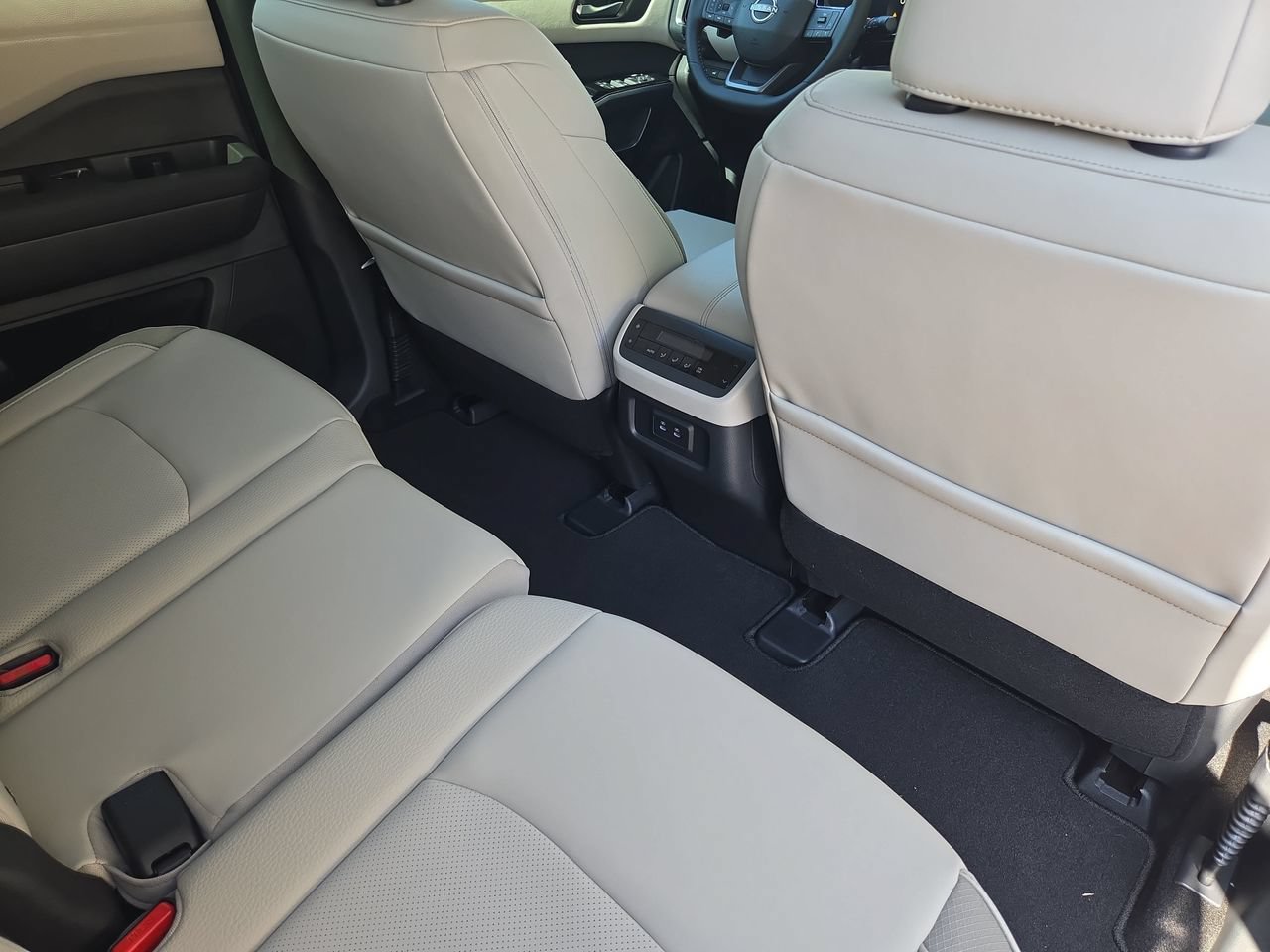 New 2026 Nissan Pathfinder SL FWD image 11