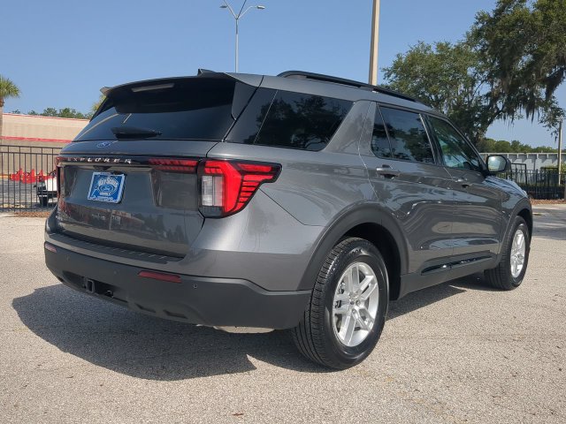 New 2026 Ford Explorer Active RWD image 5