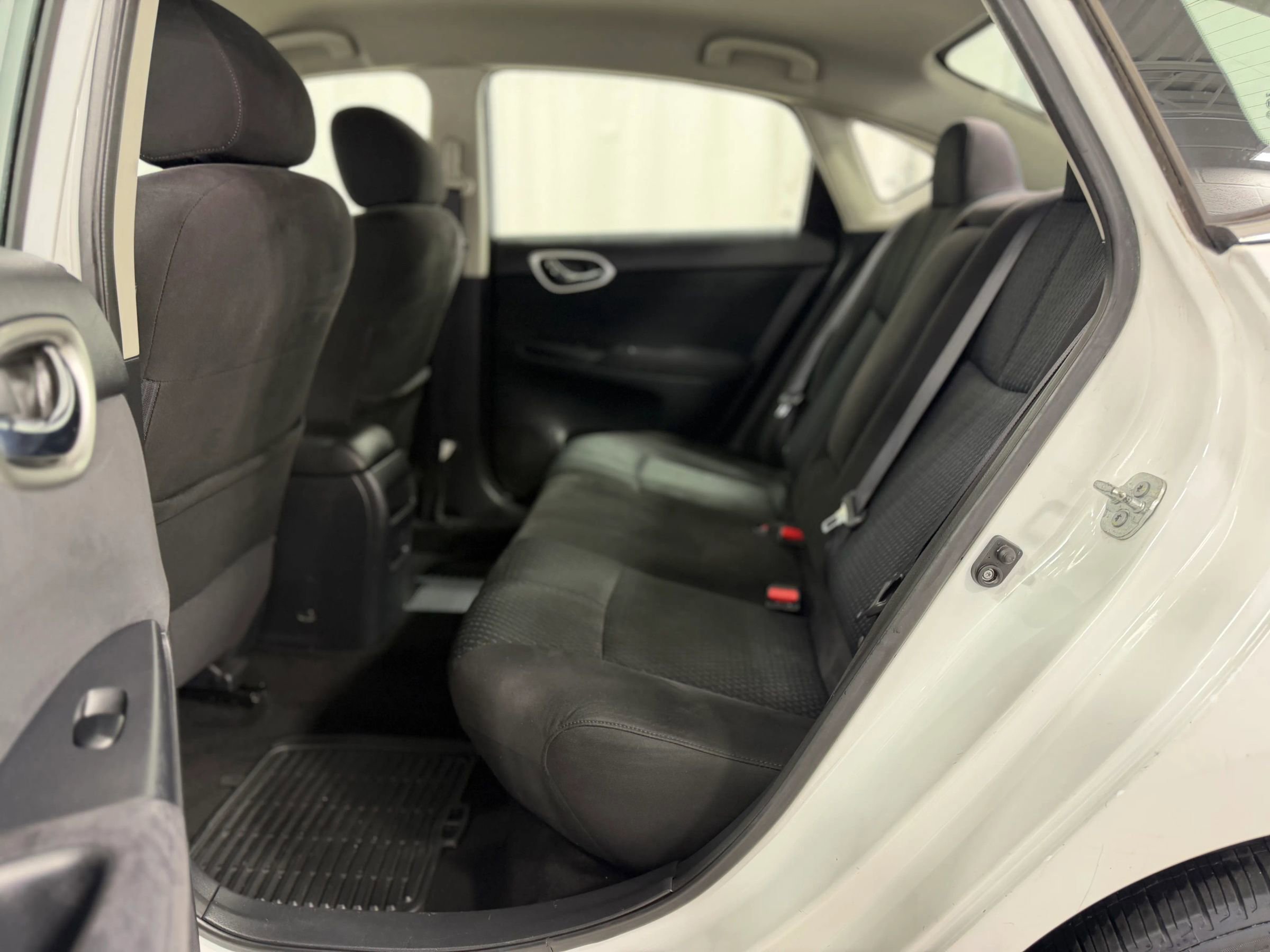 Used 2014 Nissan Sentra SR image 34