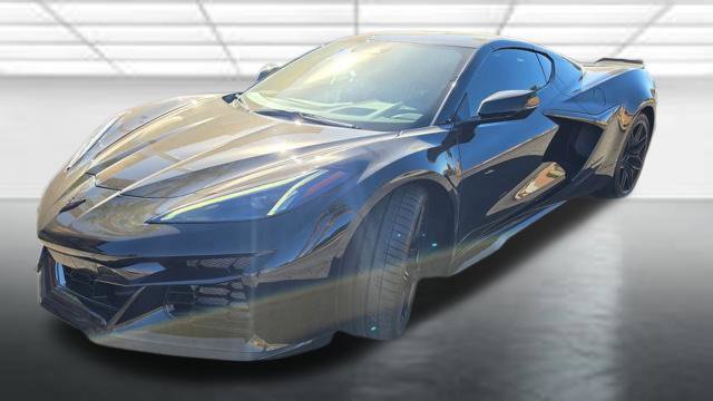 Used 2025 Chevrolet Corvette Z06 RWD image 2