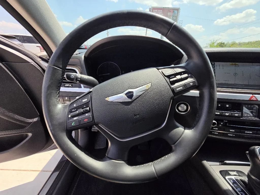Used 2016 Hyundai Genesis 3.8 RWD image 28