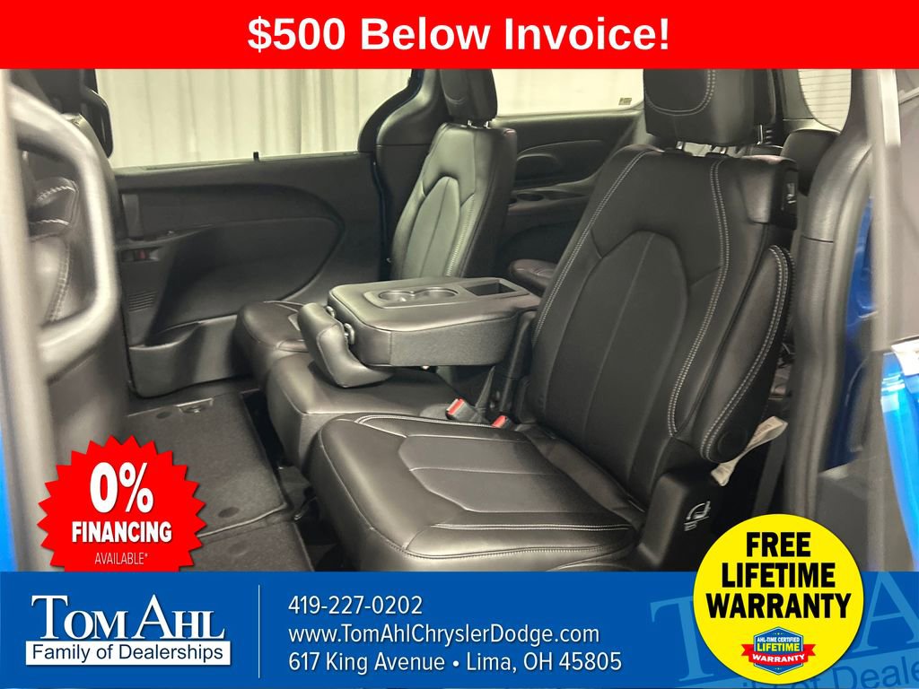 New 2026 Chrysler Pacifica Select image 21