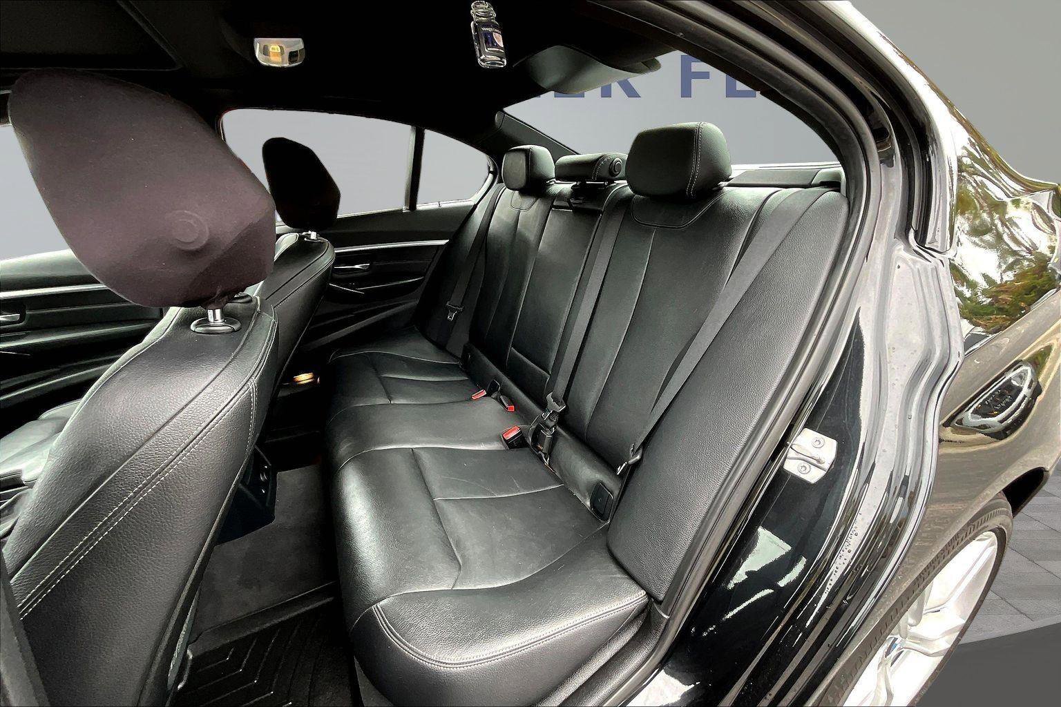 Used 2016 BMW 340i xDrive Sedan AWD/4WD image 22