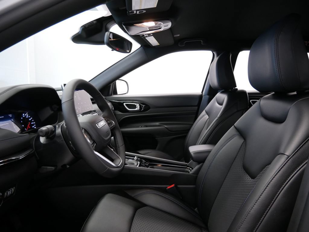New 2026 Jeep Compass Latitude AWD/4WD image 13