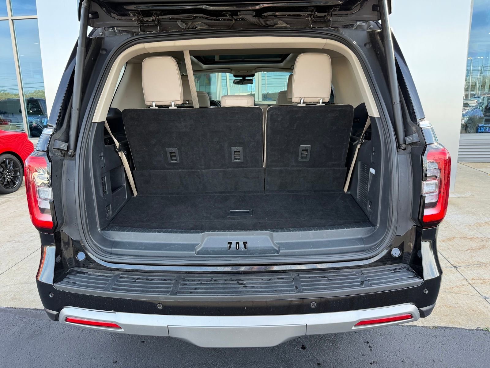 Certified 2024 Ford Expedition Limited image 38