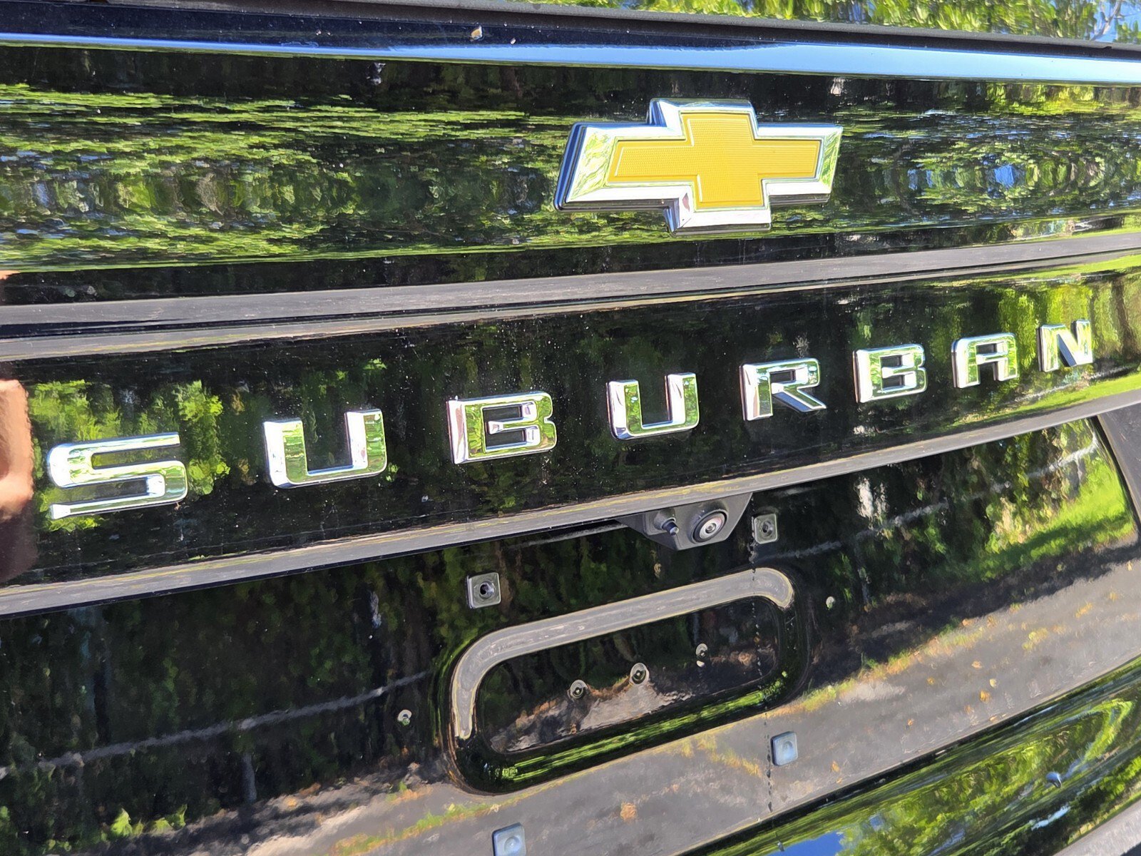 Certified 2026 Chevrolet Suburban LS RWD image 15