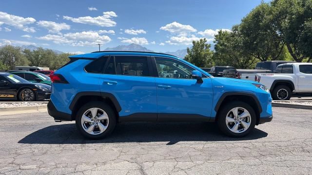 Used 2021 Toyota RAV4 XLE Premium AWD/4WD image 6