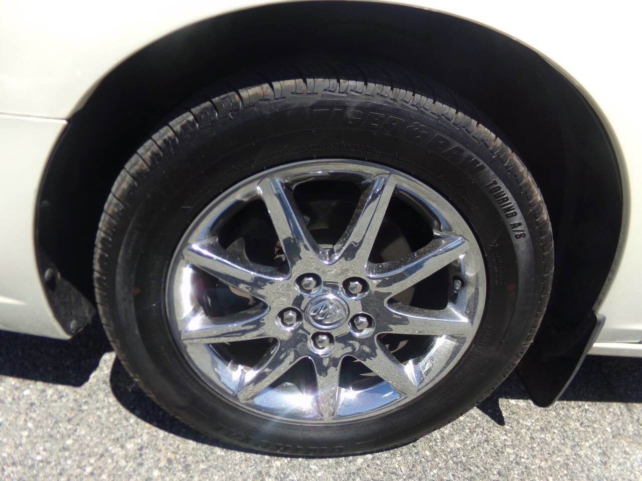 Used 2007 Buick Lucerne CXL FWD image 16