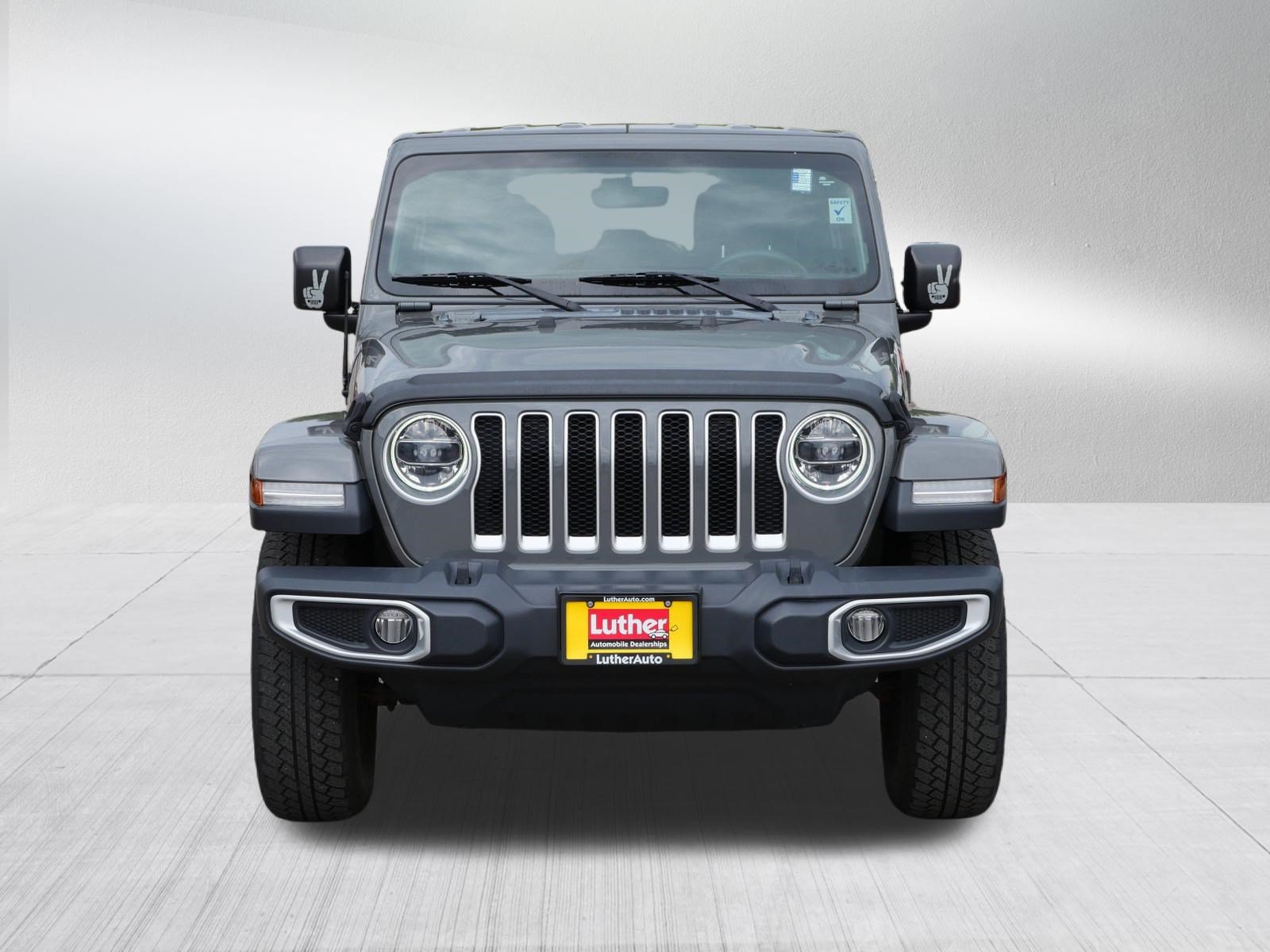 Used 2019 Jeep Wrangler Unlimited Sahara w/ Dual Top Group AWD/4WD image 2