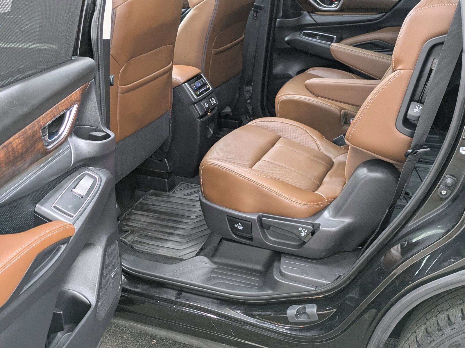 Used 2023 Subaru Ascent Touring image 32