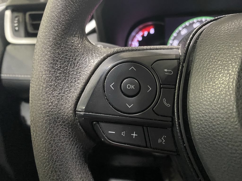 Used 2025 Toyota RAV4 XLE FWD image 10