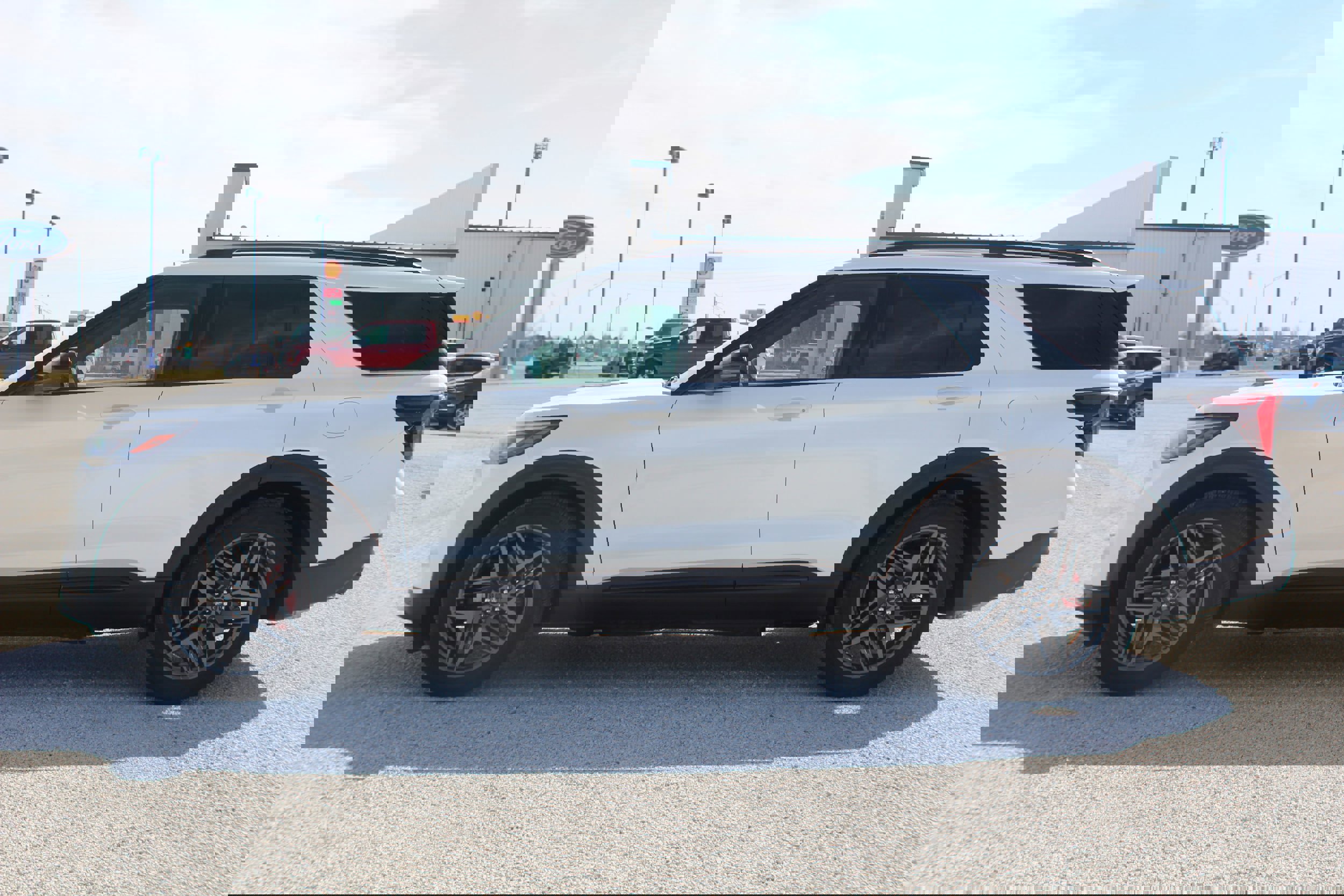 Used 2025 Ford Explorer ST image 8