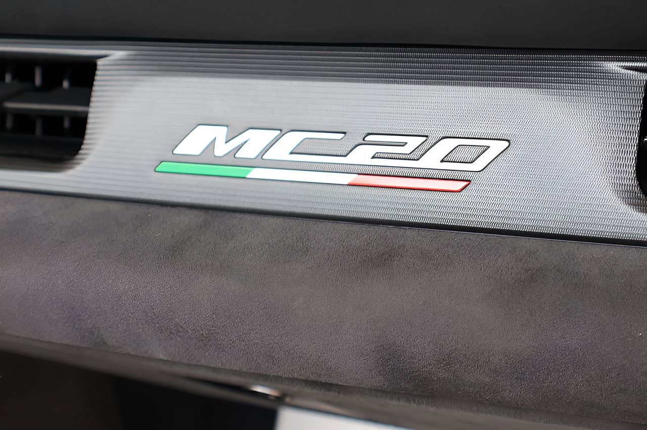Used 2024 Maserati MC20 Cielo image 15