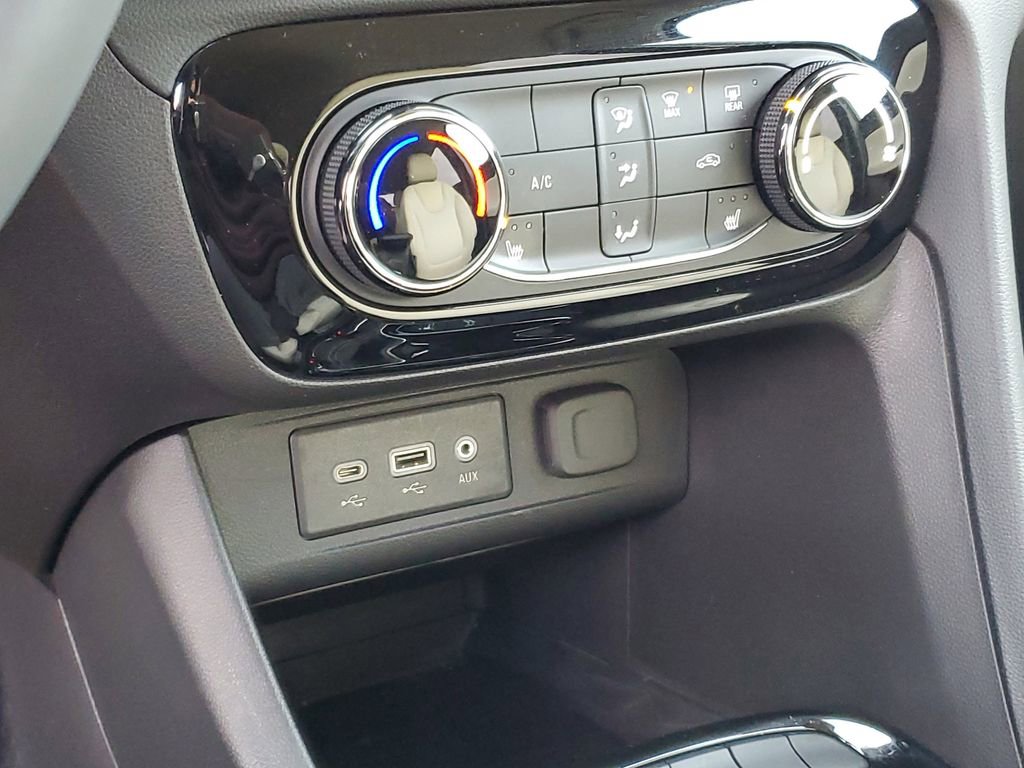 Certified 2023 Buick Encore GX Preferred w/ Cold Weather Comfort Package image 18
