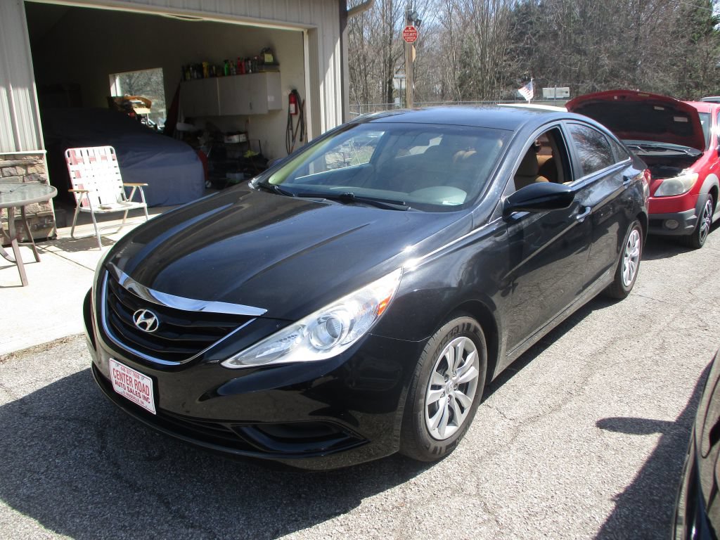 Used 2011 Hyundai Sonata GLS FWD image 2