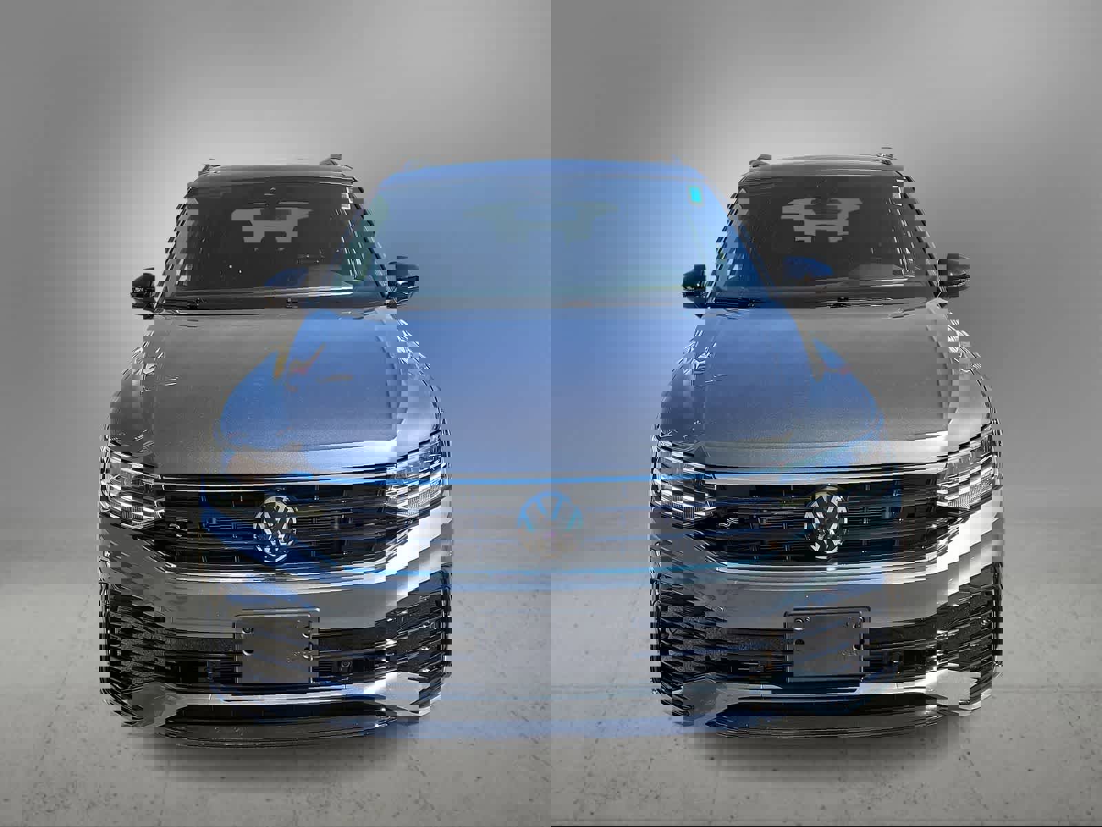 Used 2024 Volkswagen Tiguan SE R-Line image 4