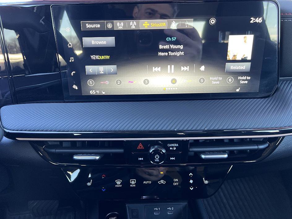 Certified 2025 Nissan Kicks SR w/ SR Premium Package image 22