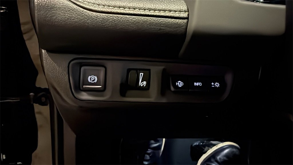 Used 2023 GMC Acadia Denali w/ Black Diamond Edition image 35