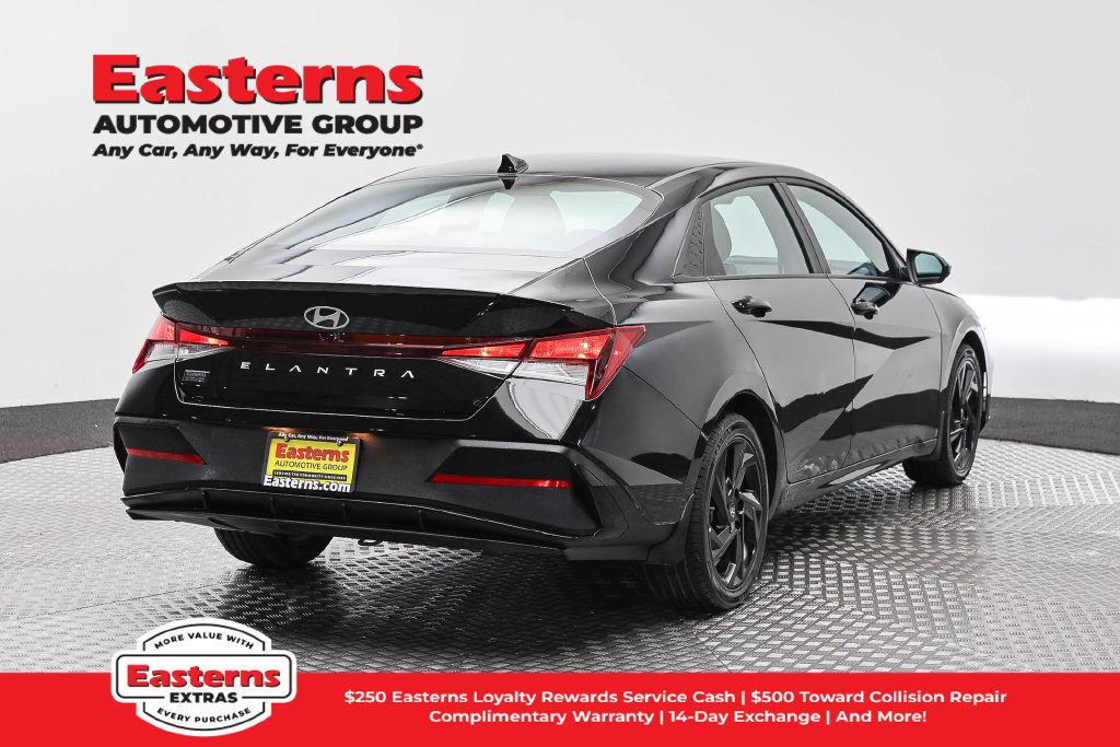 Used 2026 Hyundai Elantra Sport FWD image 6