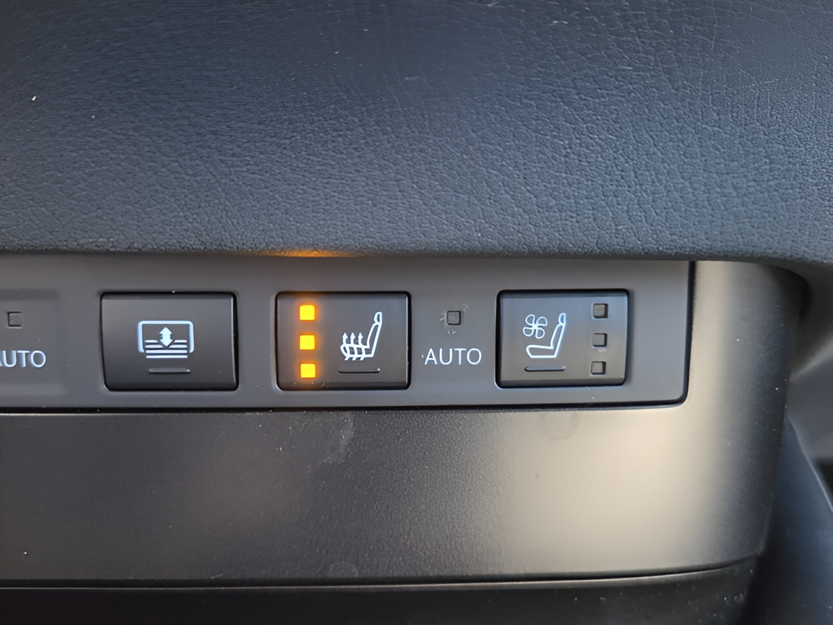 Used 2024 Lexus ES 350 F Sport w/ Accessory Package (Z2) FWD image 26