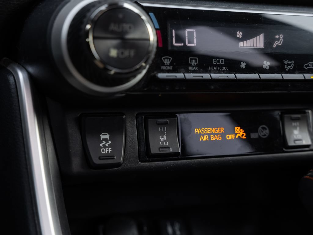 Used 2019 Toyota RAV4 XLE w/ Convenience Package AWD/4WD image 26