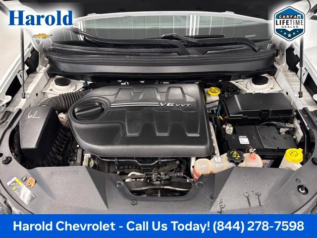 Used 2019 Jeep Cherokee Latitude w/ Comfort & Convenience Group AWD/4WD image 18