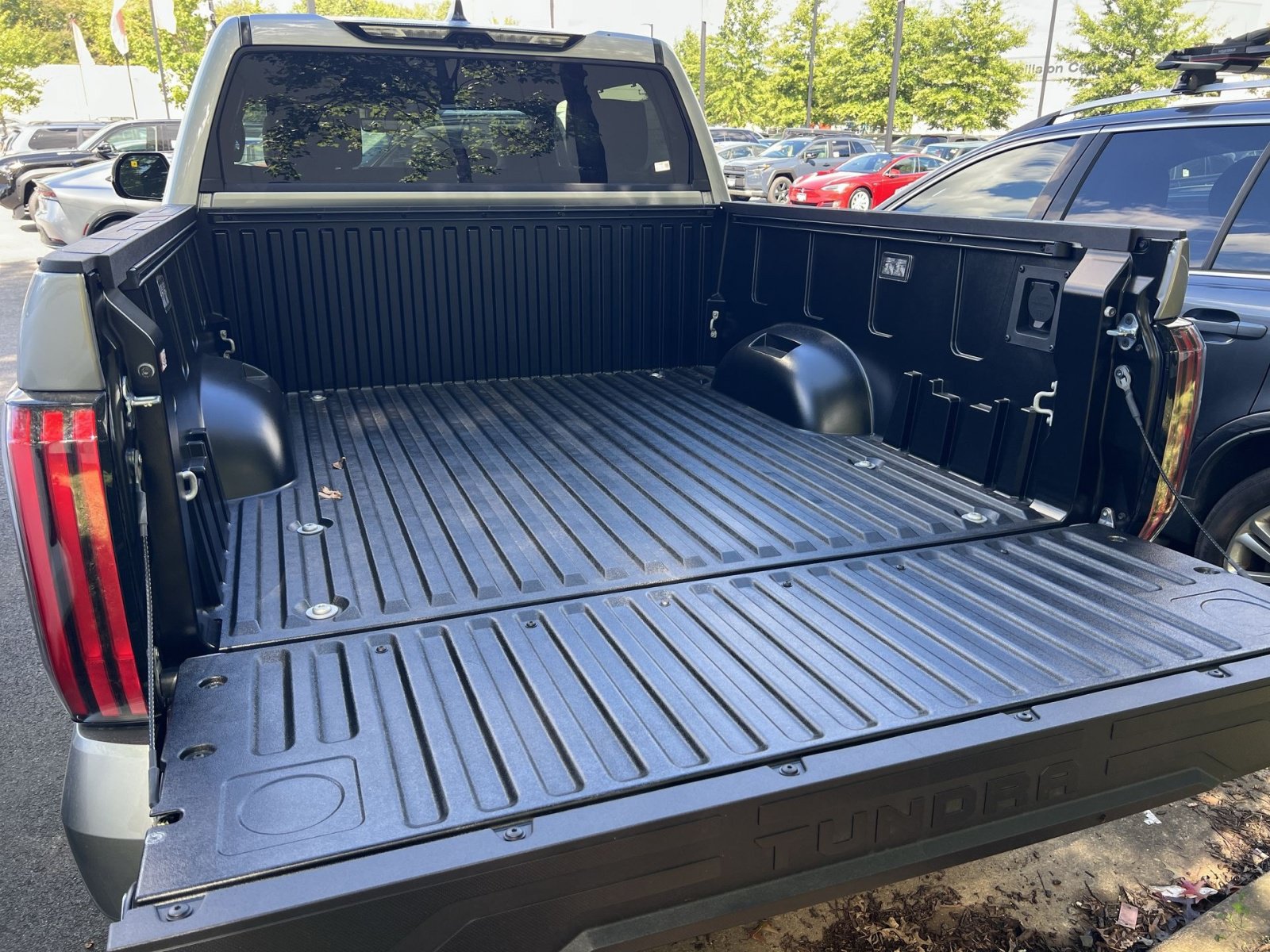 New 2026 Toyota Tundra Platinum w/ TRD Off-Road Package AWD/4WD image 20
