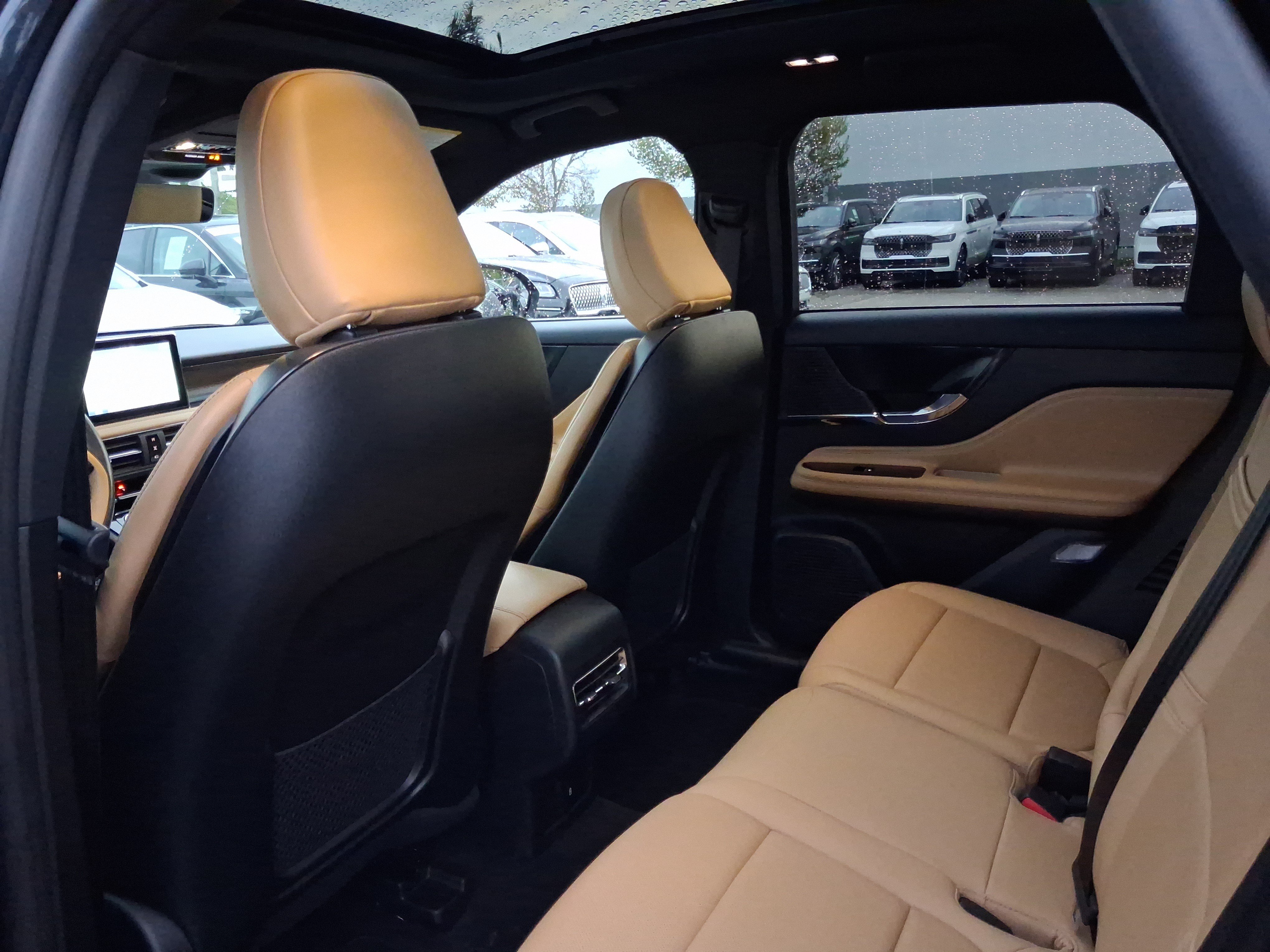 Certified 2022 Lincoln Corsair Reserve w/ Sport Package AWD/4WD image 5