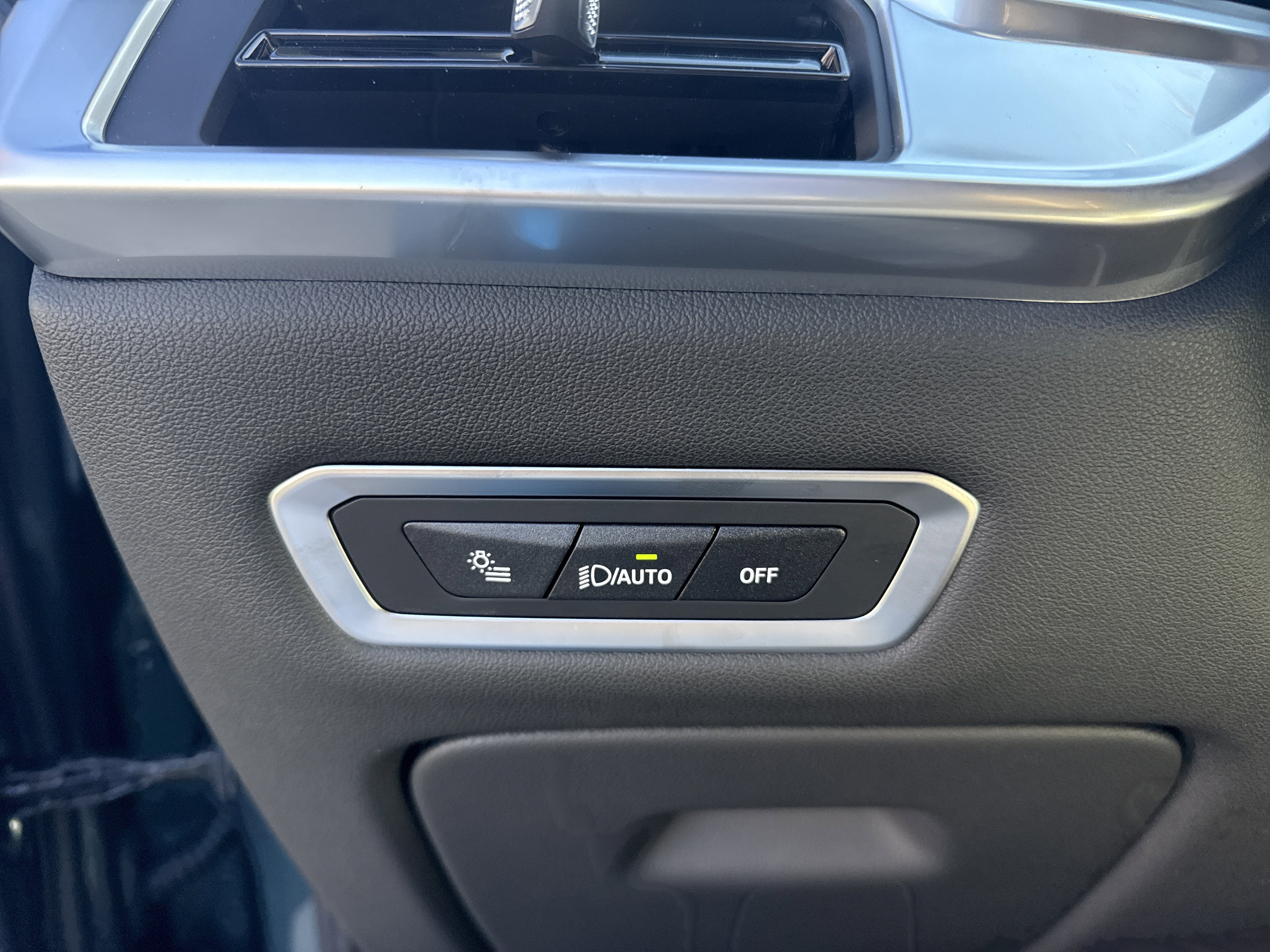 New 2026 BMW X7 xDrive40i w/ Premium Package image 22