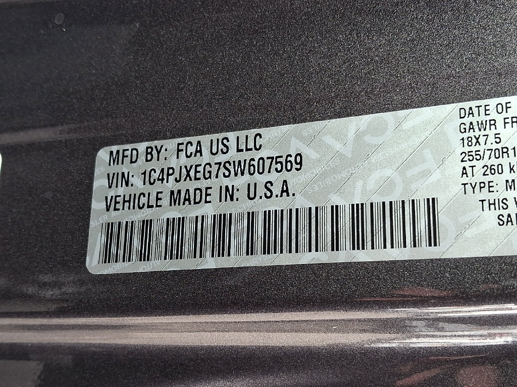 Certified 2025 Jeep Wrangler Unlimited Sahara w/ Dual Top Group AWD/4WD image 25