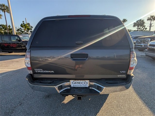 Used 2015 Toyota Tacoma TRD Pro image 11