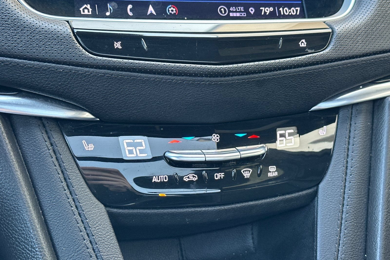 Certified 2023 Cadillac XT5 Premium Luxury w/ Technology Package FWD image 28