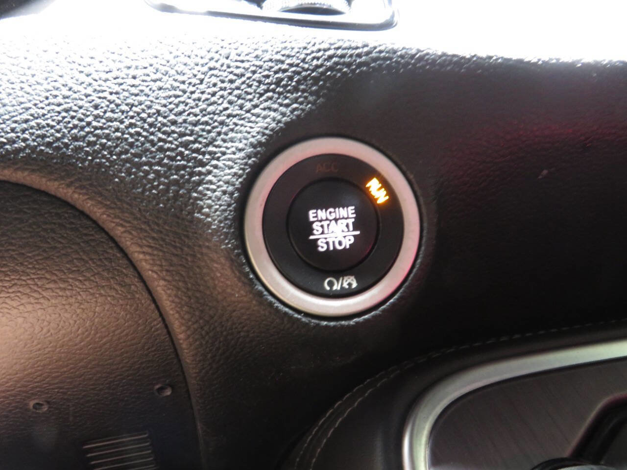 Used 2016 Dodge Challenger SXT Plus RWD image 21